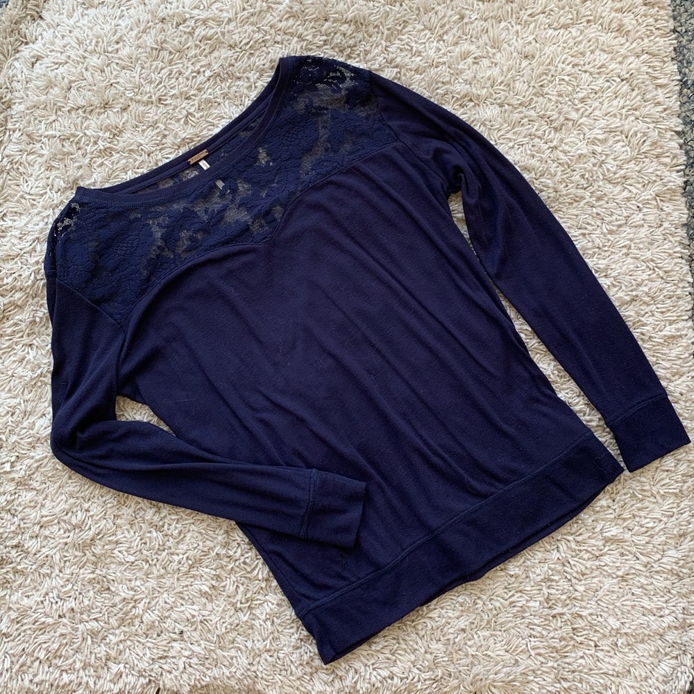 Long sleeve lace top!
